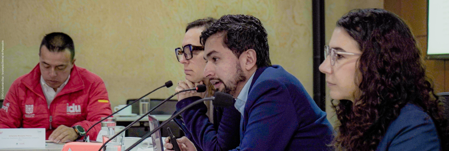 La secretaria Úrsula Ablanque y Santiago Carvajal, Gerente de BCA en la segunda sesión de la Comisión Intersectorial.