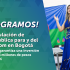 Mujer con vertido azul