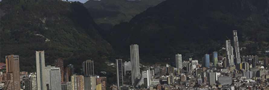 Fotografía aérea del Centro de Bogotá y Monserrate
