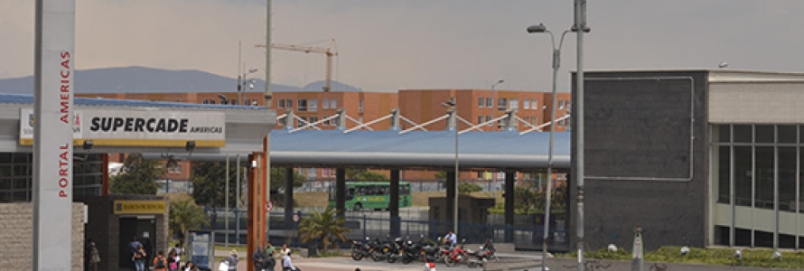 Imagen de la entrada al SuperCADE Américas