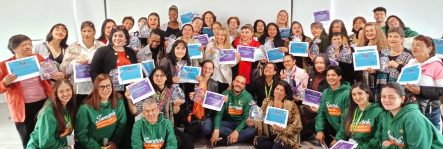 Funcionarios de la Secretaría Distrital de Planeación con la ciudadanía