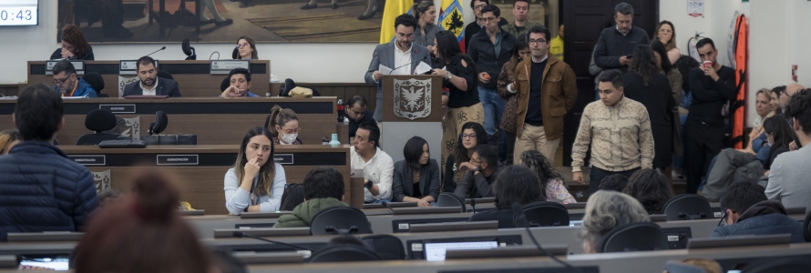 Secretario distrital de planeación, Miguel Silva y funcionarios en el primer debate de la Comisión del Plan en el Concejo de Bogotá
