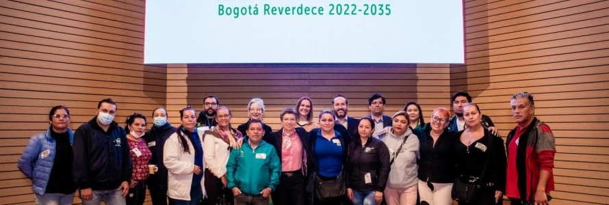 Alcaldesa Claudia López en la firma del Decreto 203 de 2022, en la Alcaldía Mayor de Bogotá.