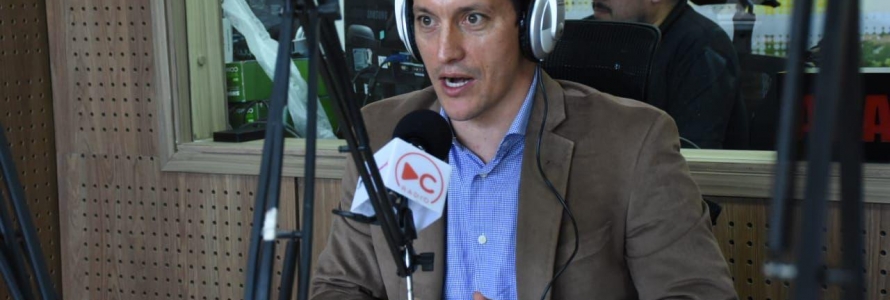Subsecretario de Información y Estudios Estratégicos de la SDP, Antonio Avendaño en estrevista en DC Radio
